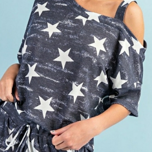 Star Print Short Set - Picture 2 of 11